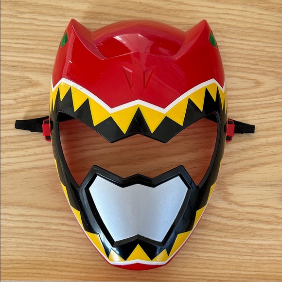Red Power Ranger kids sized plastic mask , elastic strap - Picture 1 of 3